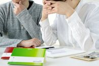 お金の心配が頭から離れないとき楽になれる「4つの考え方」を感情コンサルが指南