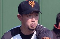 「盗品転売ヤー」に堕ちた元巨人の剛腕投手・小野仁容疑者(46)、愛車の中に残されていた“甘え”の象徴と…