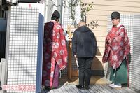 <座間事件>現場アパートで供養祭、空き部屋の募集再開で早くも薄れる事件の記憶