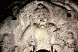 大岩山日石寺(富山県中新川郡上市町大岩163)/アクセス:富山地方鉄道本線上市駅から町営バス柿沢・大岩線「大岩」行きで20分、終点下車すぐ/所要時間:約30分
