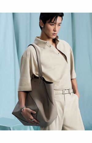 『FENDI』で日本人初となるグローバル広告キャンペーンのモデルに起用されたSnow Manの目黒蓮（ブランドの公式ホームページより）