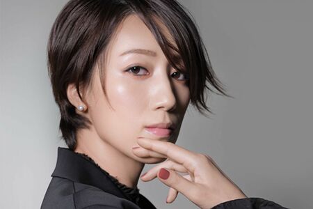 '23年6月に宝塚歌劇団を退団した元宙組トップスターの真風涼帆(公式ファンクラブHPより)