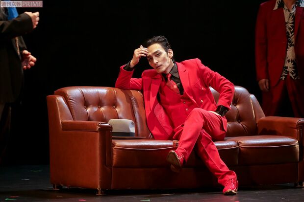 主演舞台『アルトゥロ・ウイの興隆』（'20年）　撮影／佐藤靖彦