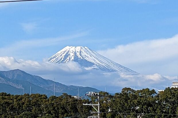 静岡・三島駅周辺から望む富士山　撮影／編集部