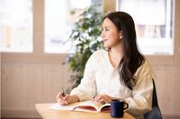 「実は夫が嫌いだった」と心の声を書くのが第一歩!紙とペンだけでできる“書く瞑想”は更年期世代のゆらぎ…