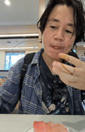 逮捕のきっかけとなった新西悠太容疑者の奇行(TikTokより)