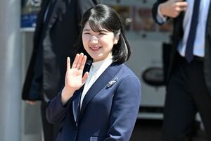 4月6日、福島県に到着された愛子さま。地方の公務にも慣れた、余裕のある表情で