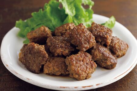 ひき肉サイコロステーキ