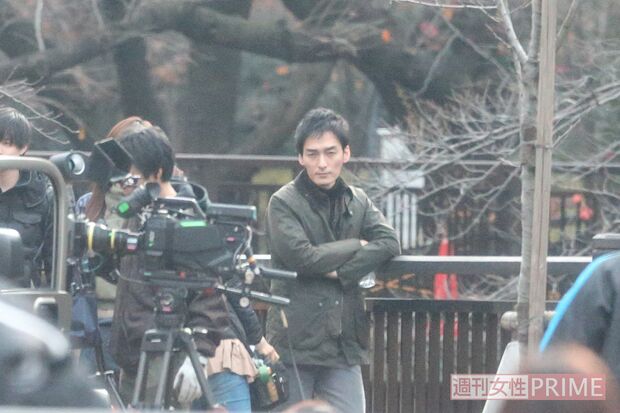 昨年12月にロケが行われた『嘘の戦争』の草なぎ剛