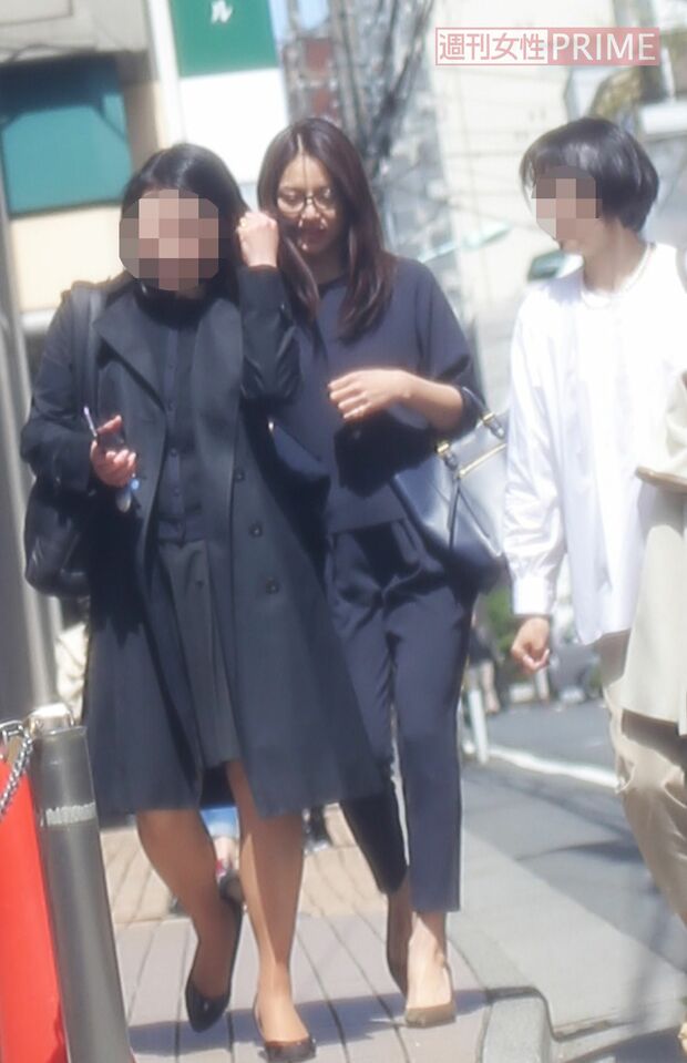 2017年には、自分の子どもが参加するわけではないのに、有名私立幼稚園の入園式の手伝いに来ていた