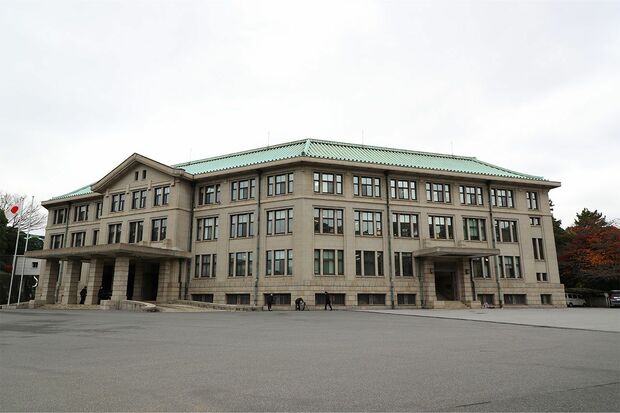 雅子さまの今後の地方訪問について「ご出席を前提とする」と宮内庁は新たに示した