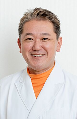 吉野敏明先生●銀座エルディアクリニック院長。歯周病治療の第一人者。歯学博士。医療問題アナリスト。ライフスタイル、医学・医療、健康といった幅広いテーマで情報を発信。YouTubeフォロワー55万人超。