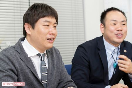 2人の日常を綴った『僕たちのカラフルな毎日』も出版した　撮影／齋藤周造