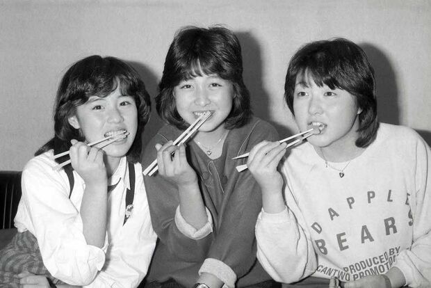 萩本家の三つ子、のぞみ・かなえ・たまえの“たまえ”役としてデビューした高橋真美さん（右）