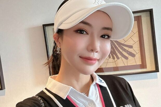 韓国の女子プロゴルファーのアン・シネ（Instagramより）