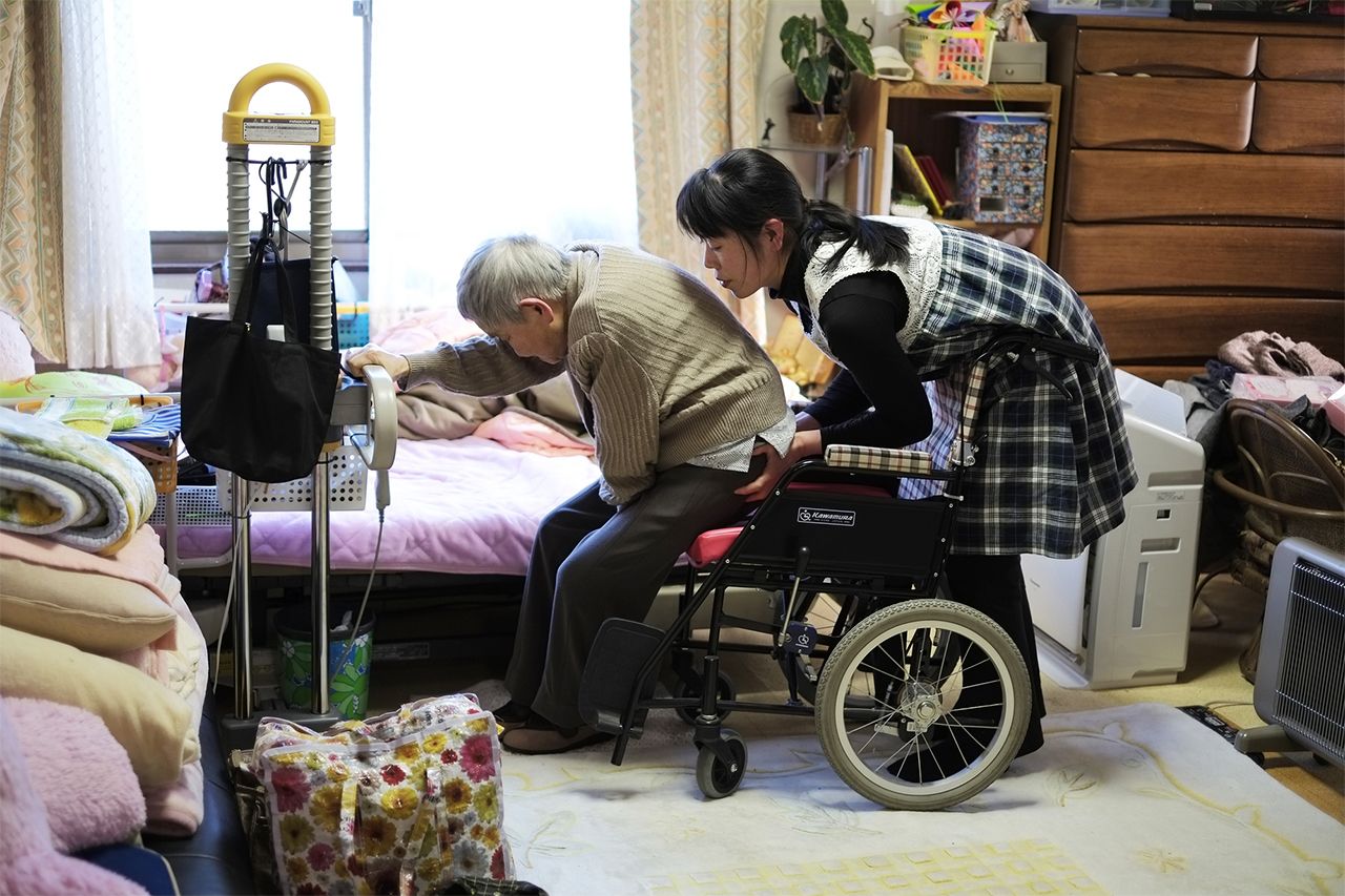 90代の親を通いで在宅介護して 痛切に感じた 高齢ひとり暮らし の限界 ニフティニュース