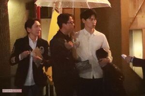 '19年 ドラマ『3年A組』打ち上げでの矢島健一、椎名桔平、細田善彦（左から順に）