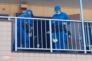容疑者の自宅マンションに家宅捜索に入る神奈川県警