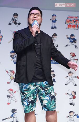 2020年、自身も声優で出演した『ファミスタ2020』テーマ曲を熱唱する落合福嗣