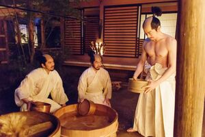 病に伏した秀吉のため、願かけで水ごりをした三成（NHK提供）