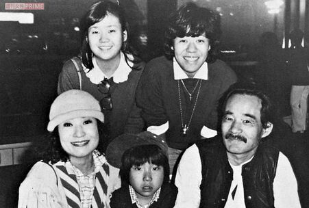 前列左からメイコさん、善之介、善行。後列左からはづき、カンナ