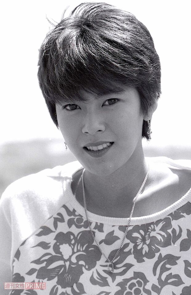 '87年に出演したドラマ『同級生は13歳』撮影時のカット。ボーイッシュでカッコいい!