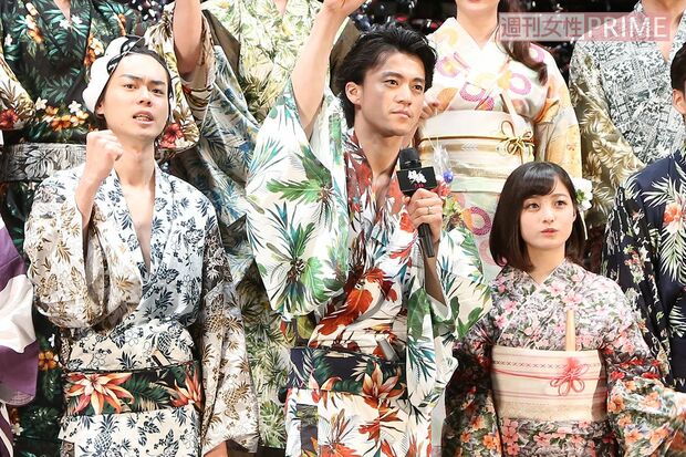 （左から）菅田将暉、小栗旬、橋本環奈／'17年・映画『銀魂』ジャパンプレミアにて