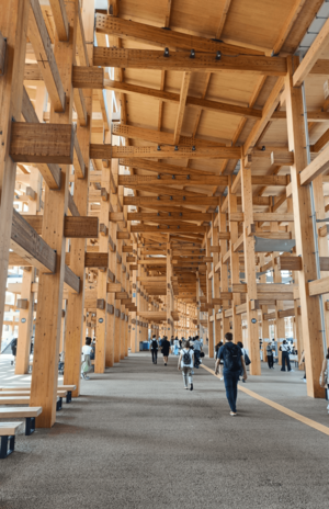 大屋根リングは「最大の木造建築物」として、ギネス世界記録に認定された