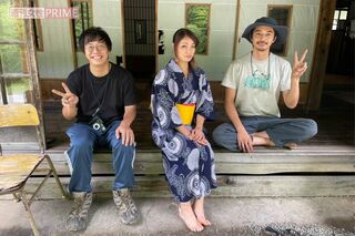 FM鹿児島の『SPORTS＋』のツイッターにアップされた、東出昌大と山小屋での収録風景