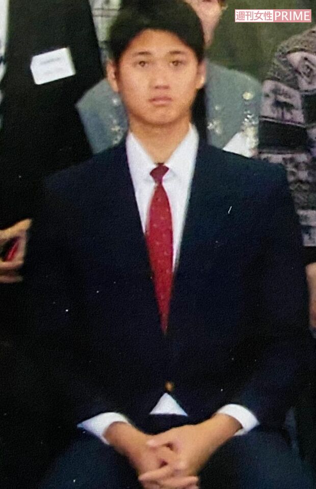 大谷翔平は花巻東高校を卒業後、ドラフト指名を経て日本ハムファイターズに入団