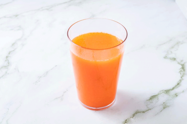 にんじん&りんごジュース（※画像はイメージです）