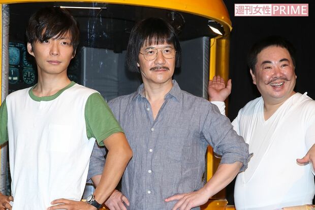 '13年『LIFE!』取材会に対応する、左から星野源、内村光良、塚地武雅