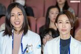 『アライブ がん専門医のカルテ』で共演した松下奈緒（左）と木村佳乃（右）