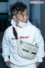 直撃を受ける入江慎也