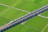 田中角栄ブームと上越新幹線、「我田引鉄」35年後の評価はいかに?