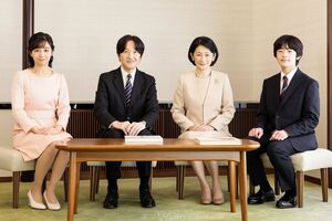 新居へ移られた秋篠宮ご夫妻と悠仁さま。佳子さまは“別居中”だという