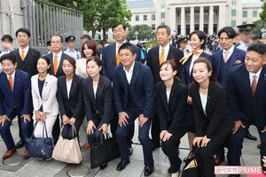 参議院選挙で初当選を果たした参政党の議員が続々と初登庁