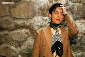 レトロな温泉宿で、いつもと違う雰囲気で（『辰巳ゆうとセカンド写真集YUTO-LIFE』より）