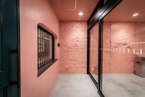 喫煙所『THE TOBACCO YOKOHAMA STATION』の内観(その2)