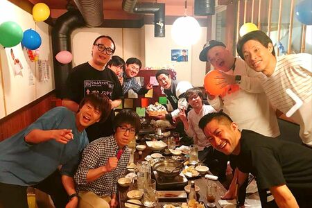 サルゴリラ赤羽は尾形軍団の一員だ（パンサー尾形Instagramより）