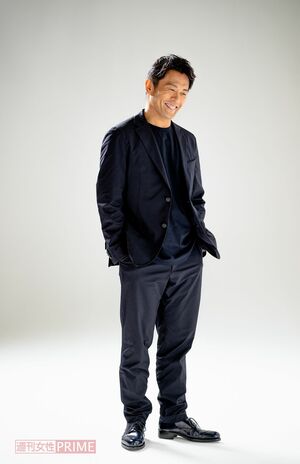 内野聖陽　撮影／伊藤和幸　ヘアメイク／柴崎尚子（shuharibeaute）　スタイリング／中川原寛（CaNN）