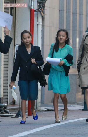 2013年、フルートコンクールに姉のÇocomi（左）と参加したKoki,