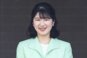 5月31日、早慶戦の観戦に足を運ばれた天皇陛下と愛子さま。