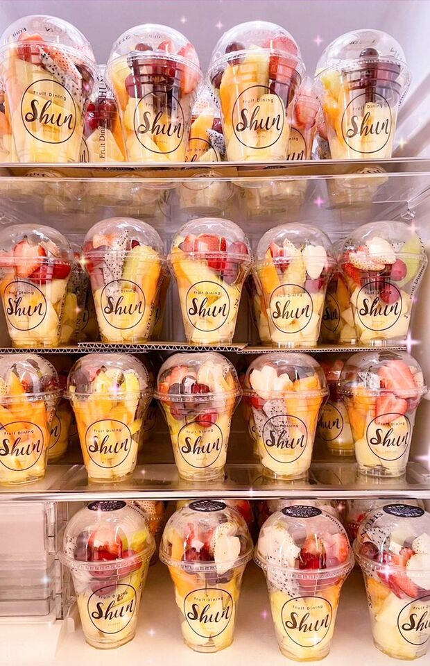 稲垣吾郎主演舞台『サンソン-ルイ16世の首を刎ねた男-』での差し入れフルーツ。（公式SNSより）