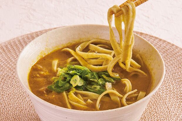 よしむらのカレー南蛮そば4食（瞬そば・太切り）　撮影／山田智絵