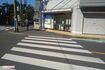 住山容疑者の車に被害者が巻き込まれた交差点の横断歩道。事故直後から血痕はなかったという