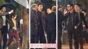 パーティーに現れた主役の3人。（左）ドラマの撮影などで現在大忙しの石原（中）フォーマルな装いの長谷川（右）短髪になって会場に入っていく竹野内