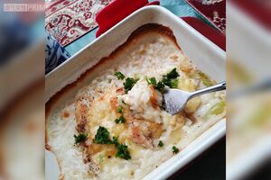 鶏肉などを入れたドリア。ドリアはご飯が少し余ったときなど便利。チーズも入れてタンパク質もしっかりと