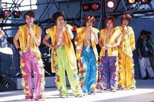 '00年7月『お台場どっと混む！～o-daiba.com～』で野外ライブ