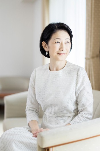 眞子さまとの“対話”を重ねているというが……（8月14日撮影）